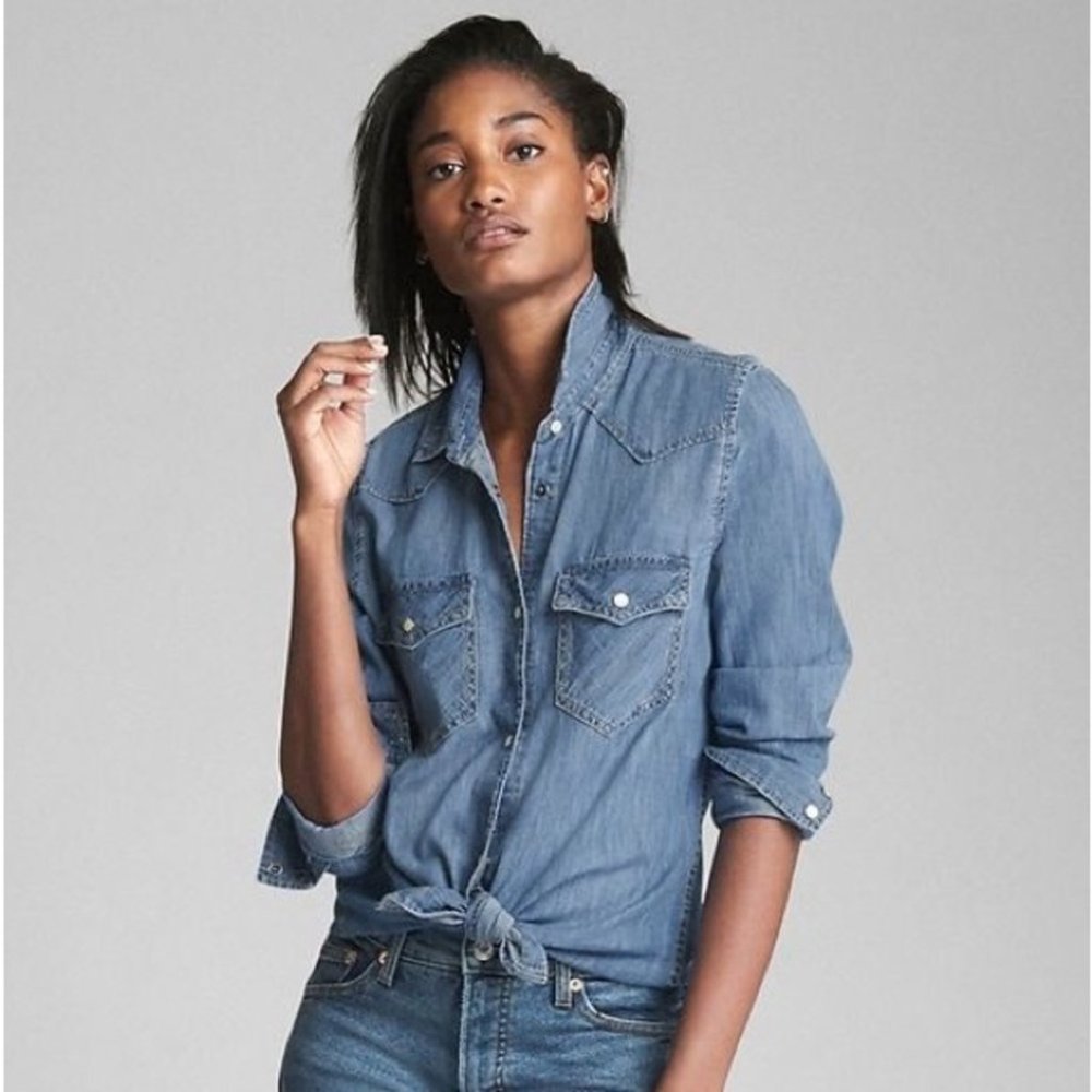 Gap 1969 Western Blue Boyfriend Pearl Long Sleeve Snap Button Down Size Small